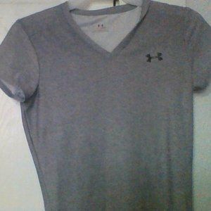 Under Armour top